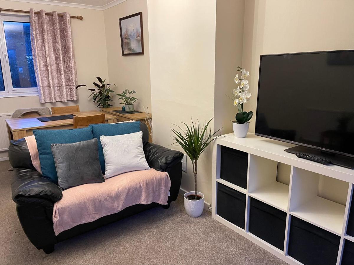St Ives, King Bed Cosy Home, Parking, Fast Wi Fi Сент-Айвс Экстерьер фото
